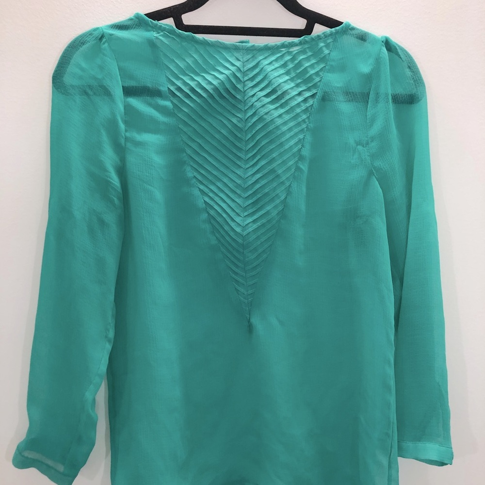 Turquoise top